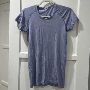Lululemon short sleeve shirt